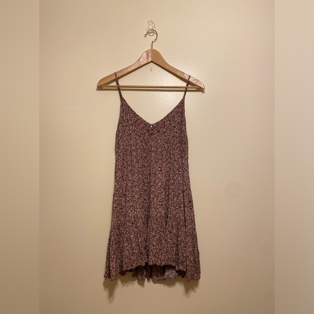 Dress Forum Mauve Sleeveless Floral Dress. Size M